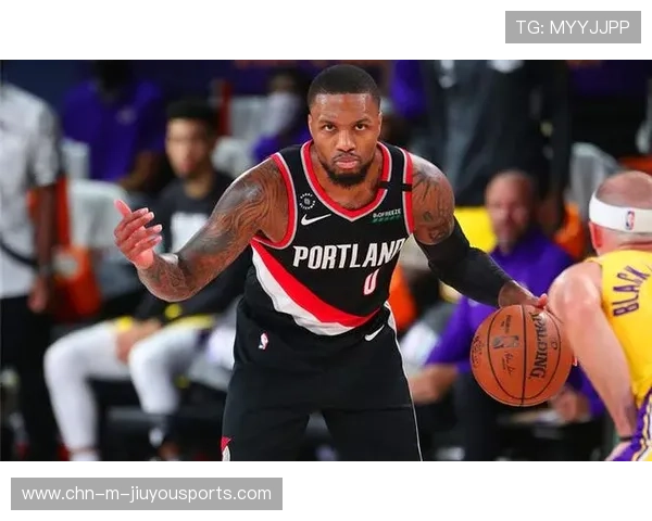 骑士防线锁死开拓者核心球员限制其得分